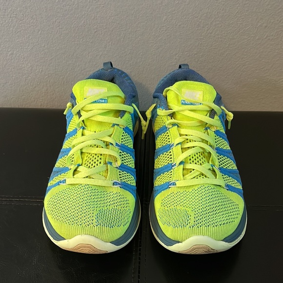 Size 9 Men’s Nike Flyknit Lunar 2 Volt Blue - Picture 2 of 6